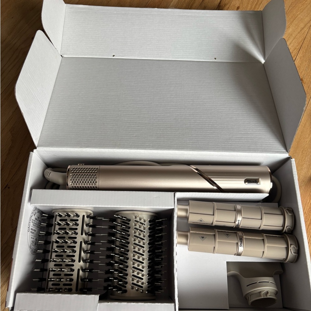 NEW Shark FlexStyle Hair Dryer & Styling System - Silver - Picture 10 of 16